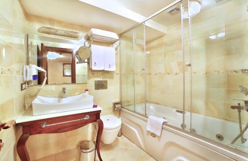Beyazit Hotel | Relaxing Getaway at Amethyst Hotel with Oceanfront Views