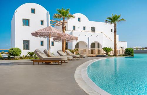 Oia Hotel | Elegant Amethyst Suites in Oia with Pool and Ocean View