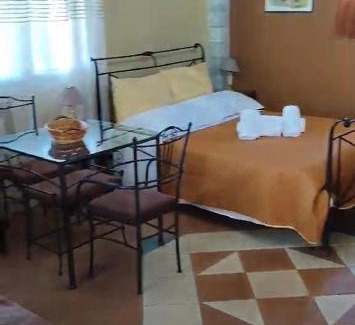 Mavrovouni Apartment | Child-Friendly Amfitrion with a 9.2 Guest Rating