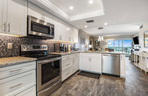 Bradenton Beach Condo | Direct Beachfront Condo with Ocean View & Private Pool