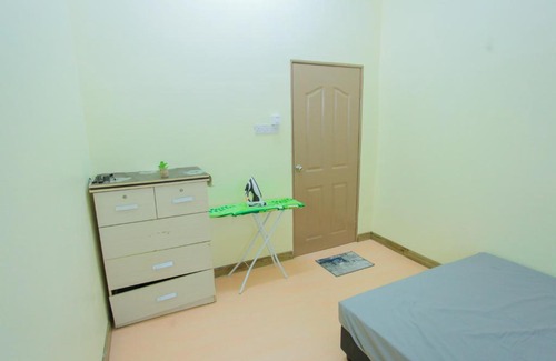 Ijok House | Discover Amieshah Homestay: Family-Friendly Comfort Awaits