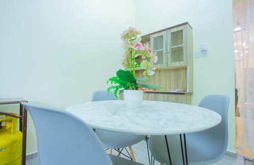 Ijok House | Discover Amieshah Homestay: Family-Friendly Comfort Awaits
