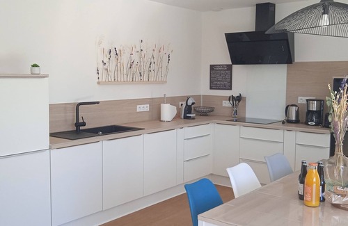 Cleder House | Unforgettable Stay at Amiets Beach House with Ocean View