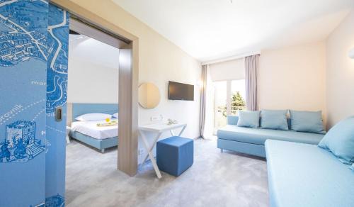 Cove Tri Zala (Zrnovo) Hotel | Relaxing Aminess Port 9 Resort: Beachfront with Spa & Pool