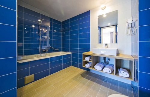 Cove Tri Zala (Zrnovo) Hotel | Discover Aminess Port 9 Resort: Family-Friendly Retreat