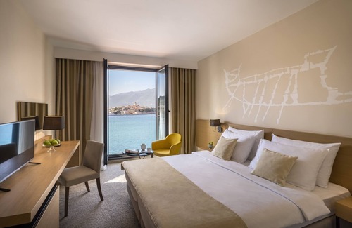 Cove Tri Zala (Zrnovo) Hotel | Discover Aminess Liburna Hotel: 4-Star Comfort & Poolside Bliss