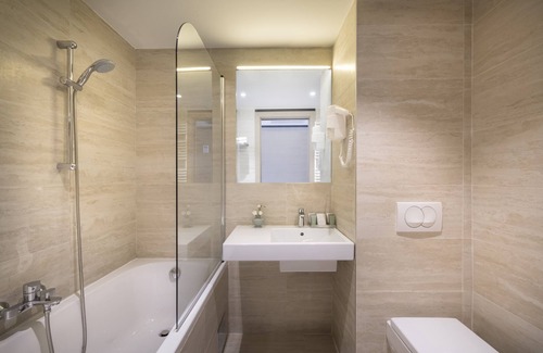 Cove Tri Zala (Zrnovo) Hotel | Discover Aminess Liburna Hotel: 4-Star Comfort & Poolside Bliss