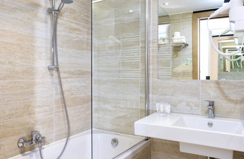 Cove Tri Zala (Zrnovo) Hotel | Discover Aminess Liburna Hotel: 4-Star Comfort & Poolside Bliss
