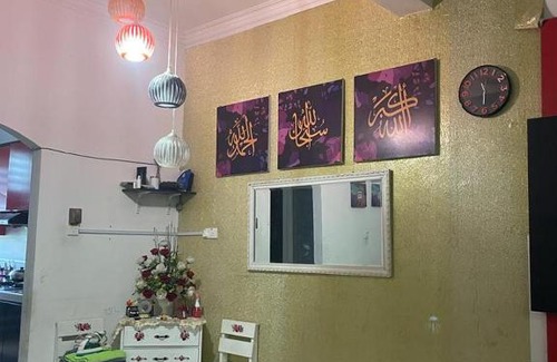 Wakaf Bharu House | Budget-Friendly Amir Villa Hijrah: Family-Friendly Retreat