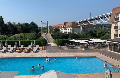 Touques Hotel | Discover Amirauté Hôtel Golf Deauville with Ocean Views