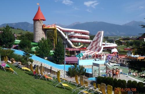 Liptovsky Trnovec Apartment | Highly Rated Amis Apartmán 2 - Ideal for Families