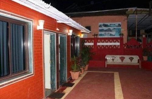 Mahabaleshwar House | Cozy Stay at Amit Niwas: Pet & Child Friendly Retreat