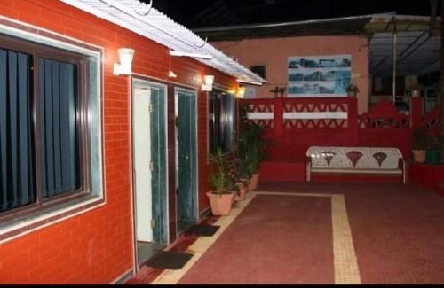 Mahabaleshwar House | Cozy Stay at Amit Niwas: Pet & Child Friendly Retreat