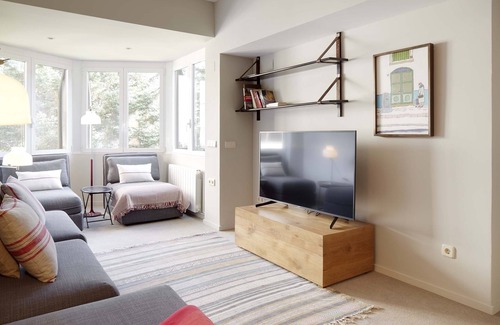 Baqueira Apartment | Top-Rated Amitges by FeelFree Rentals with Spa & Breakfast
