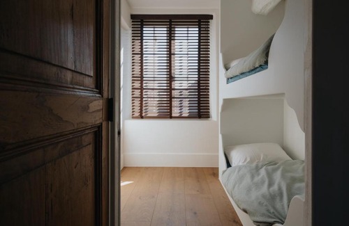 Ophoven Bed & Breakfast | Guest Rated 9.3: Amitié with Family-Friendly Amenities