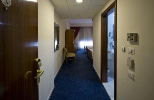 Suwailih Hotel | Luxury Stay at Amman International Hotel - Rated 9/10