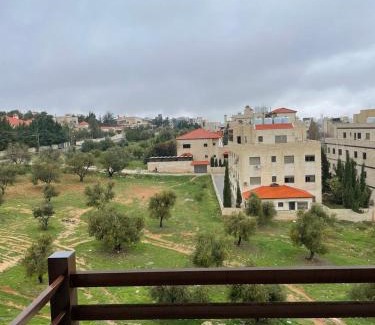 Al Jubeiha Apartment | Discover Amman Sun Apartments - Family-Friendly Retreat