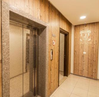 Al Jubeiha Apartment | Discover Amman Sun Apartments - Family-Friendly Retreat