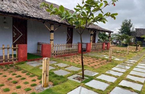Kamalapur House | Ammasle Stays Hampi and Rasta cafe