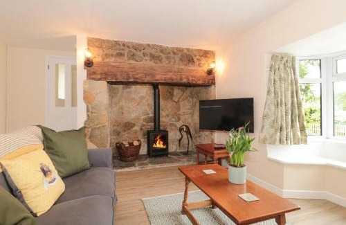 Winsham House | Perfect Family Retreat at Ammerham Farm Cottage - 4 Stars