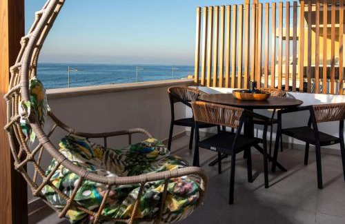 Rethymno Hotel | Escape to Ammos Suites: Oceanfront Bliss with Pool Access