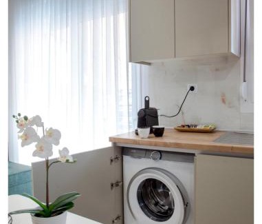 Nea Peramos House | Family-Friendly Stay at Ammoshine Apartment - 4 Star Comfort