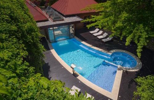 Lanin National Park Hotel | Relax at Amonite Apart & Spa with Oceanfront Views