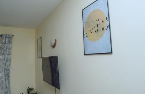 Kisumu Apartment | Inviting Amor Apartment: Family-Friendly with Hot Tub Access