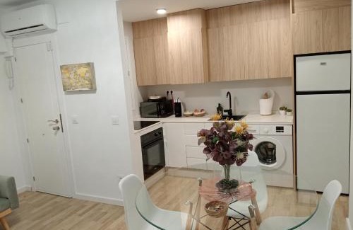 Ciudad Jardin Apartment | Authentic Centrally Located Apartment with Free Wi-Fi