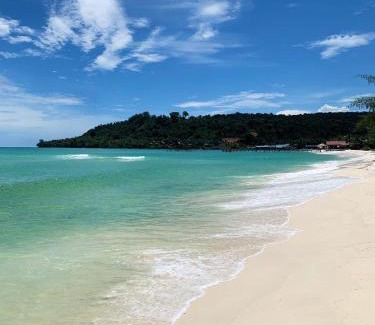 Daem Thkov Resort | Discover Amor Resort Koh Rong: Oceanfront Pet-Friendly Retreat