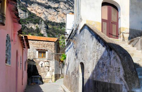 Liparlati House | Cozy Amore Rentals - Casa Barbera A with Breakfast Included