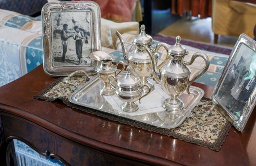 Tiberio Villa | AMORE RENTALS - Casa Eliana, Historic Villa with Garden and Terraces in Capri