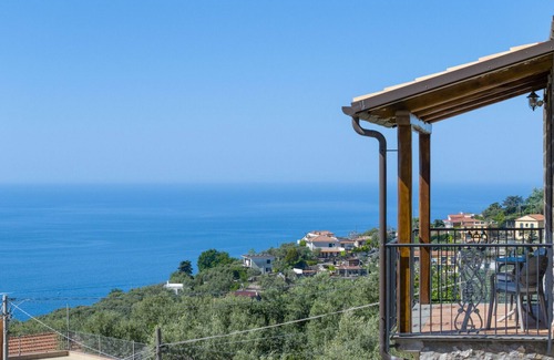 Sant'Agata sui Due Golfi Villa | Relax at AMORE RENTALS - Villa Ambra with Jacuzzi & Sea View