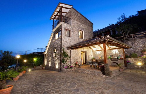 Sant'Agata sui Due Golfi Villa | Relax at AMORE RENTALS - Villa Ambra with Jacuzzi & Sea View