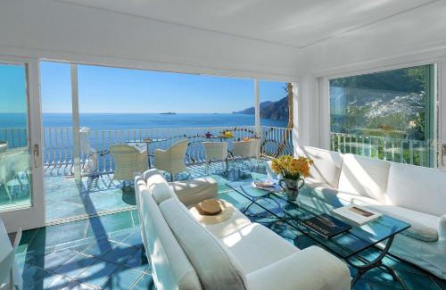 Arienzo Villa | Elegant Villa Le Sirene with Pool and Oceanfront Views