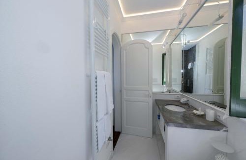 Arienzo Villa | Exclusive Oceanfront Retreat at Amore Rentals - La Villa Positano