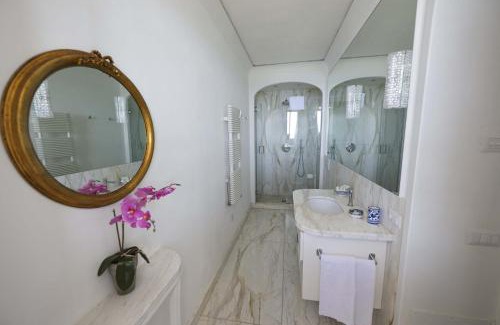 Arienzo Villa | Exclusive Oceanfront Retreat at Amore Rentals - La Villa Positano