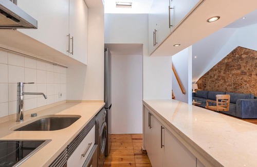 Santa Isabel Apartment | Amoreiras Loft