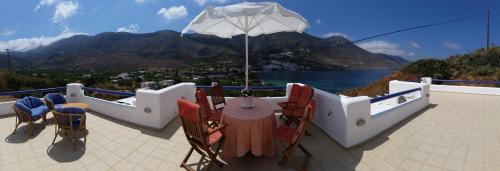 Tholaria Apartment | Exceptional Amorgi Studios: Oceanfront Bliss with Breakfast