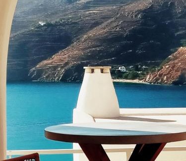 Aegiali Villa | Oceanfront Elegance: Amorgos Elegant Houses with Villas