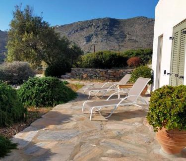 Aegiali Villa | Guest Rated 10/10: Amorgos Villa Handras for Families