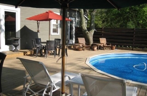 Union Pier House | Amorini House: Beautiful Retreat with Pool and Volleyball Court