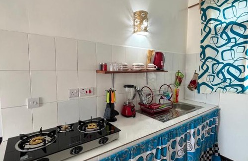 Kendwa Bed & Breakfast | Discover Amos House: Pet & Child-Friendly Getaway