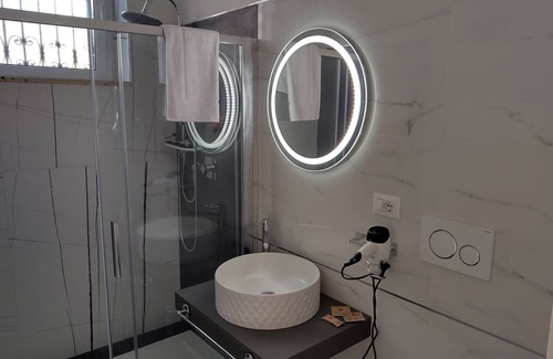 Civitavecchia Apartment | Experience Comfort at Amos Port-Suite with Hot Tub & Spa