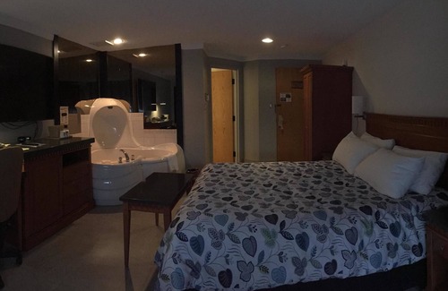 Amos Hotel | Discover Amosphère Complexe Hôtelier: Rated 8.8/10 with Hot Tub