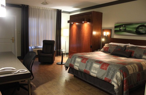 Amos Hotel | Discover Amosphère Complexe Hôtelier: Rated 8.8/10 with Hot Tub