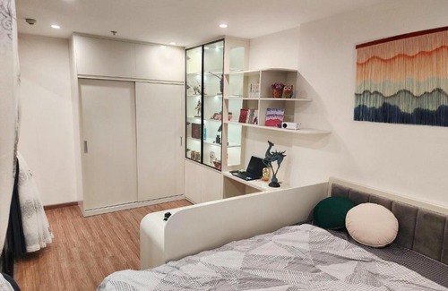 Tu Liem Apartment | Pet-Friendly Stay at Amoureux 2 for Family Adventures