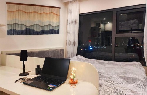 Tu Liem Apartment | Pet-Friendly Stay at Amoureux 2 for Family Adventures