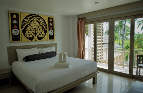 Mae Nam Hotel | Unforgettable Stay at Ampha Place Hotel: Rated 9.6/10