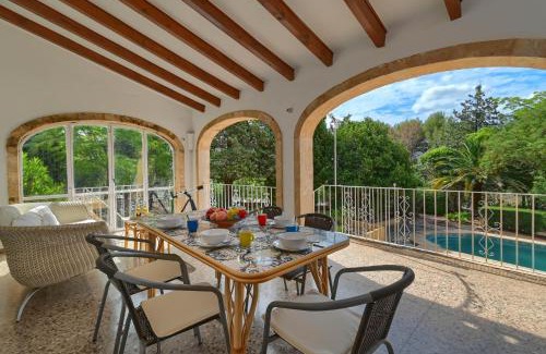 Montgo de Toscamar House | Amphora: Family-Friendly Retreat with Inviting Pool